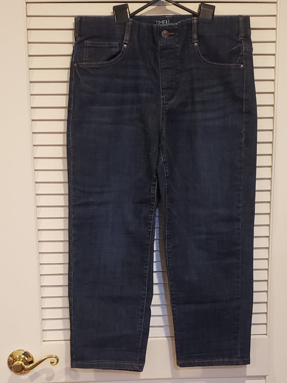 Time and Tru women's denim woven roll-cuff capri/cropped jeans Medium